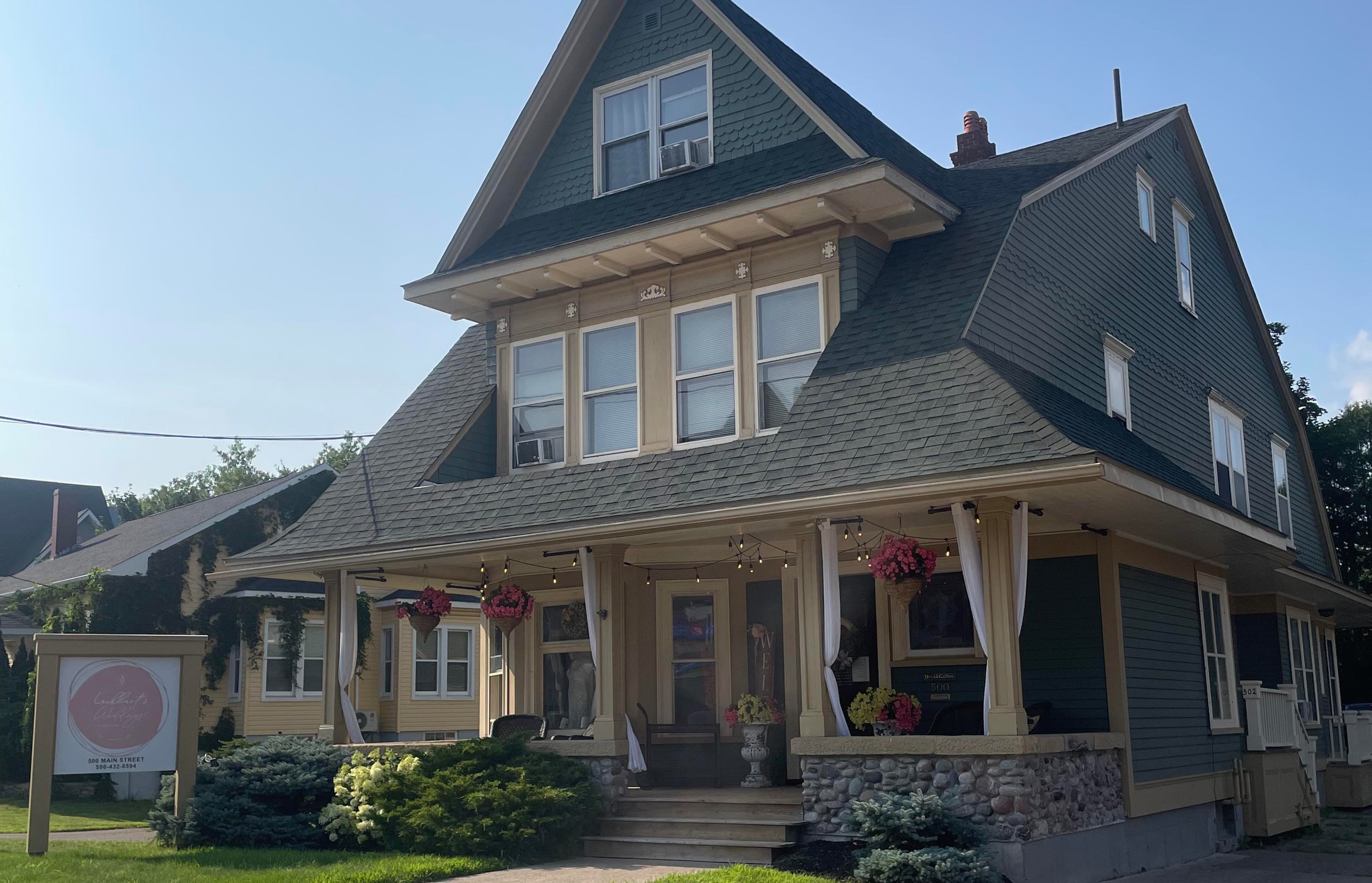 Exterior image of Lockhart's Weddings shop