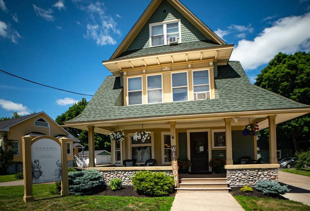 Exterior image of Lockhart's Weddings shop